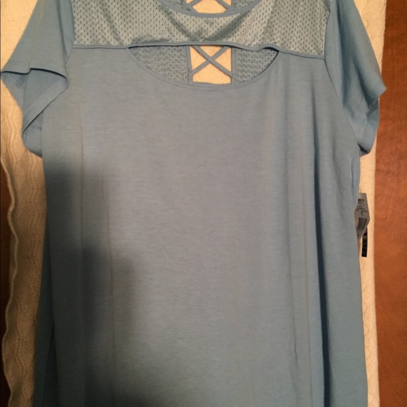 Wild Majesty Tops - Women’s Wild Majesty mesh yoke tee